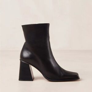 ALOHAS Black Heeled Boots